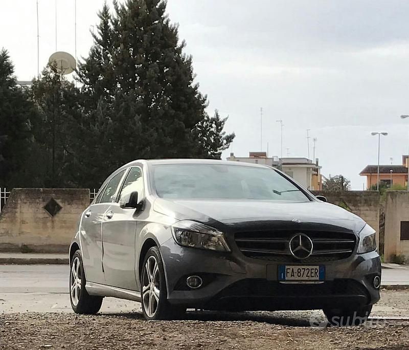 Usata Mercedes A180 109 CV (80 kW) 2015 Berlina