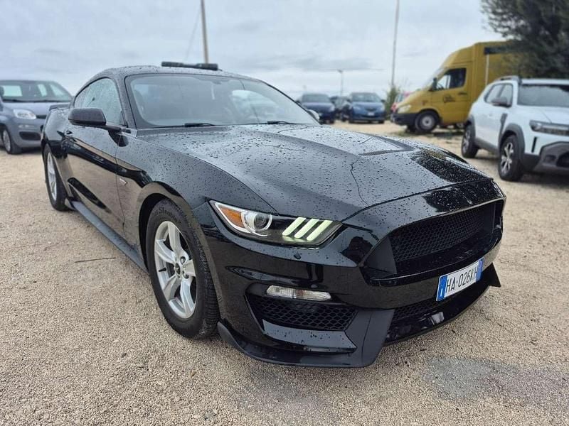 Usata Ford Mustang Fastback 317 CV (233 kW) 2017 Nero Coupé