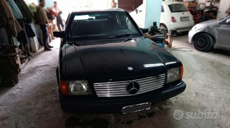 Usata Mercedes 190 1992 Blu Berlina