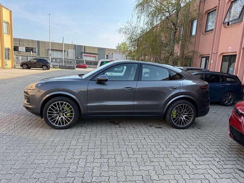 Usata Porsche Cayenne Coupe 340 CV (250 kW) 2020 Grigio Coupé