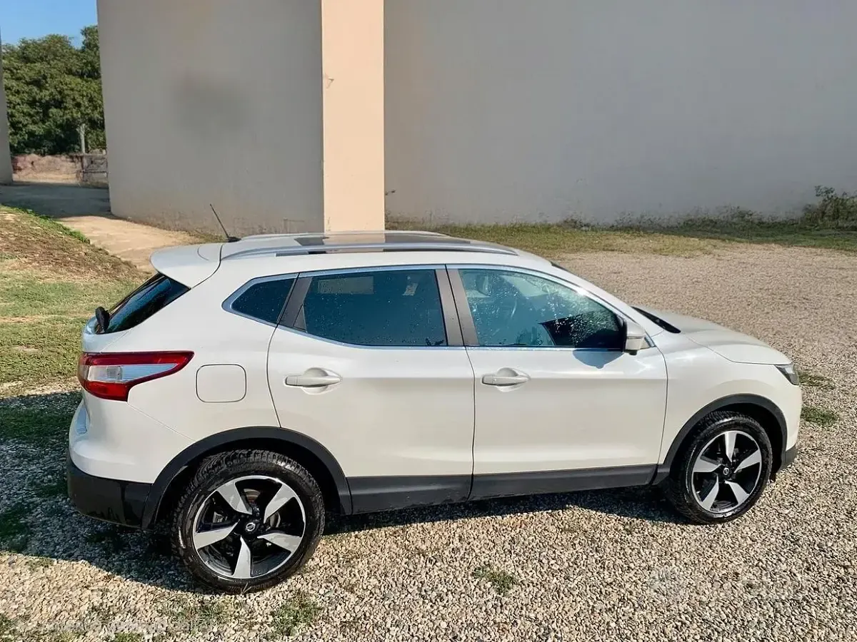 Usata Nissan Qashqai 131 CV (96 kW) 2017 Bianco SUV