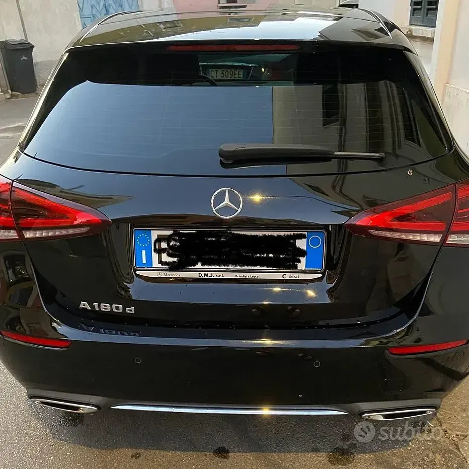 Usata Mercedes 180 109 CV (80 kW) 2019 Nero Berlina