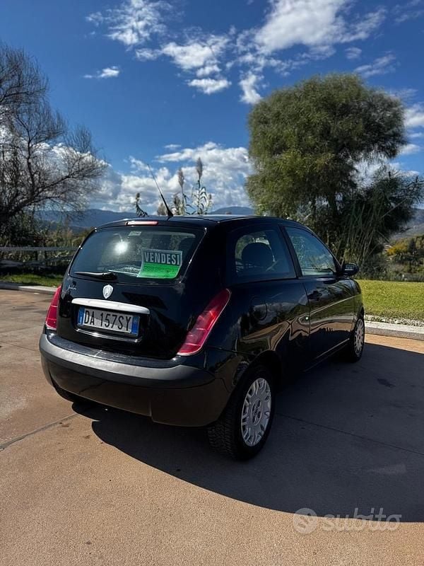Usata Lancia Ypsilon 69 CV (50 kW) 2006 Nero Utilitaria