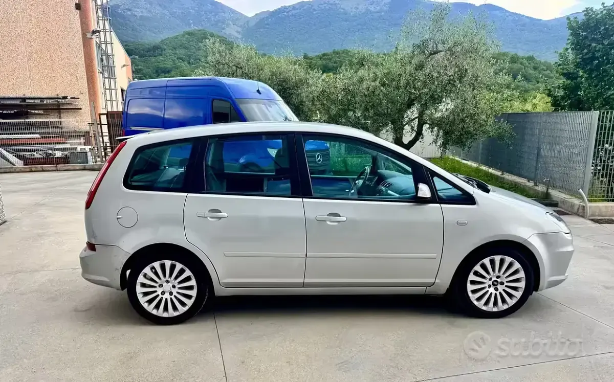 Usata Ford C-MAX Ghia 90 CV (66 kW) 2008 Grigio Monovolume