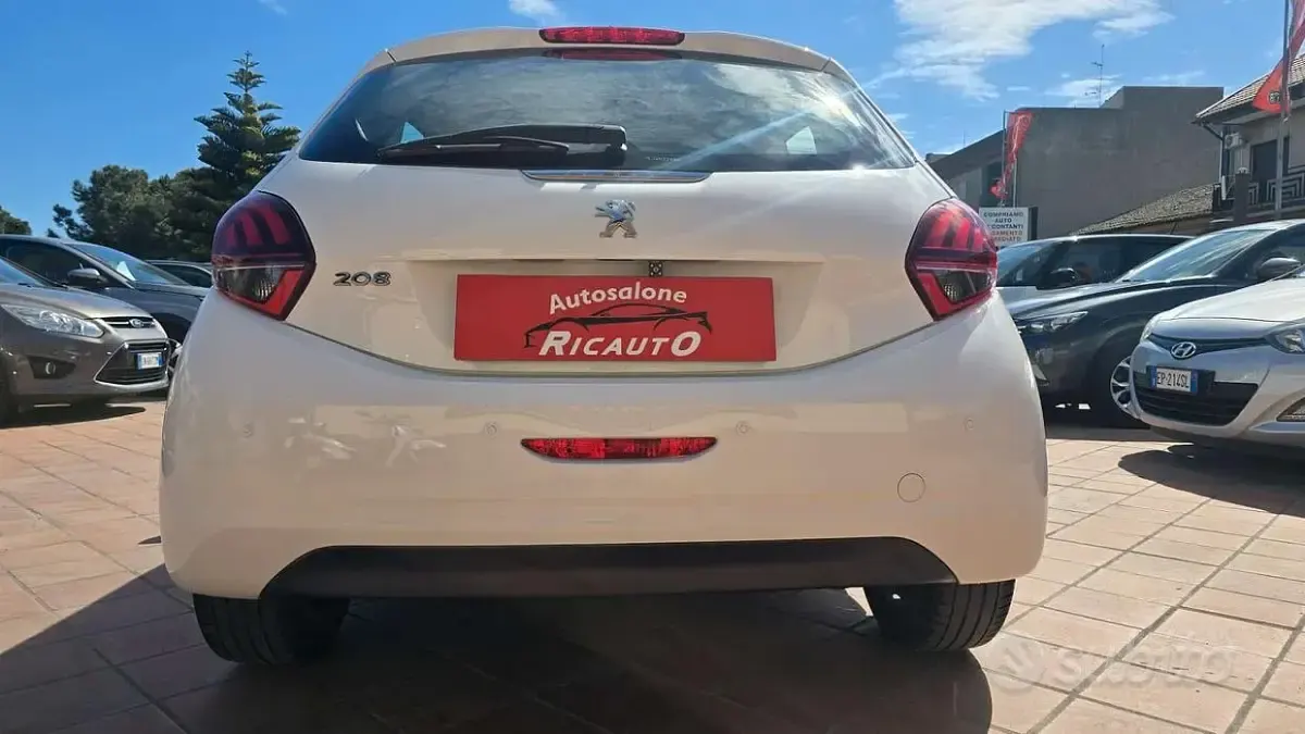 Usata Peugeot 208 Allure 75 CV (55 kW) 2018 Bianco Utilitaria