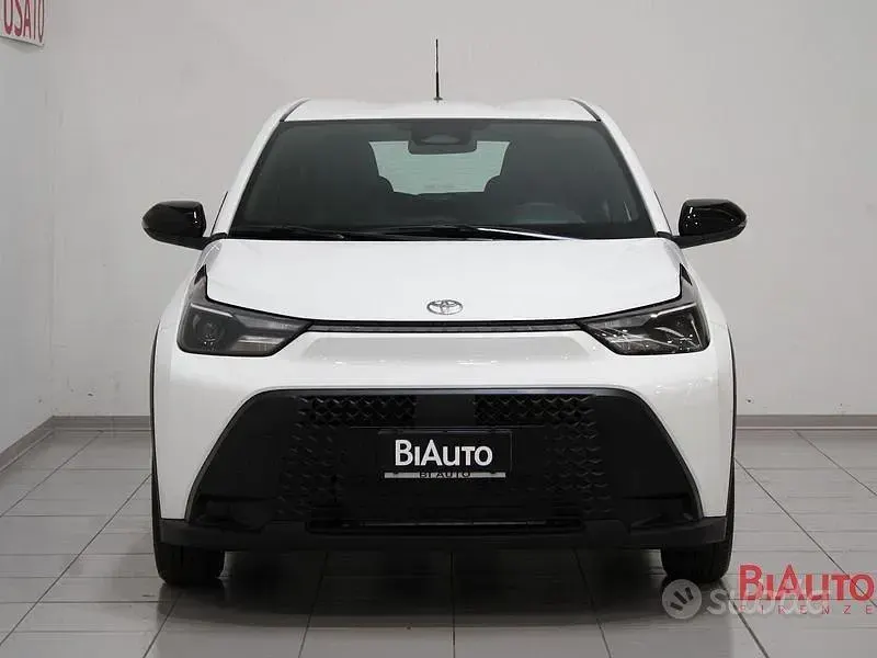 Nuova Toyota Aygo X 116 CV (85 kW) 2026 Bianco SUV