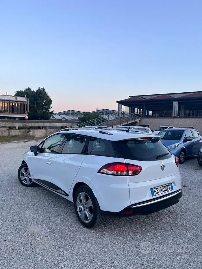 Usata Renault Clio 90 CV (66 kW) 2014 Bianco Station wagon