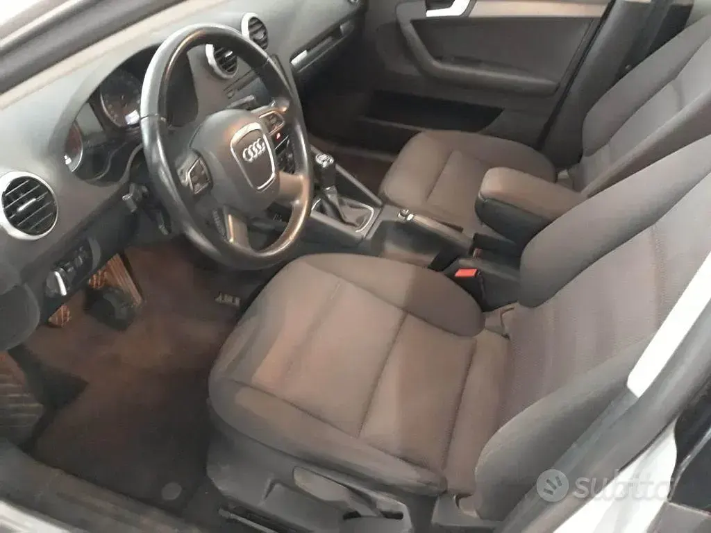 Usata Audi A3 Attraction 105 CV (77 kW) 2012 Grigio Utilitaria