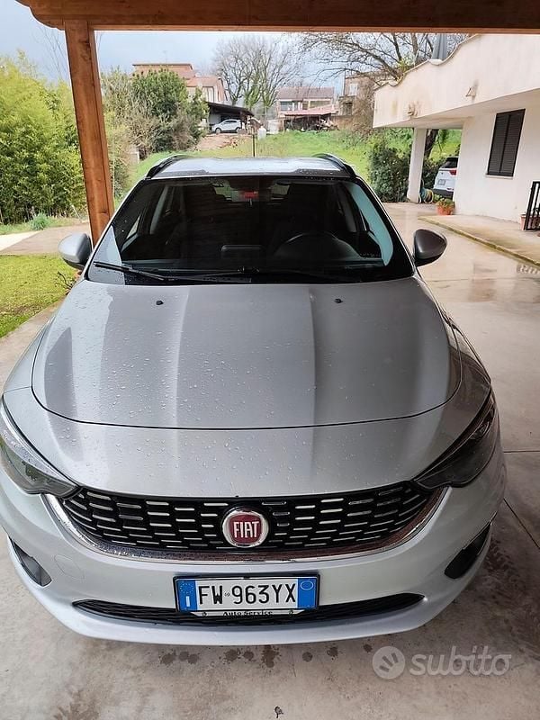 Usata Fiat Tipo Lounge 120 CV (88 kW) 2019 Grigio Station wagon