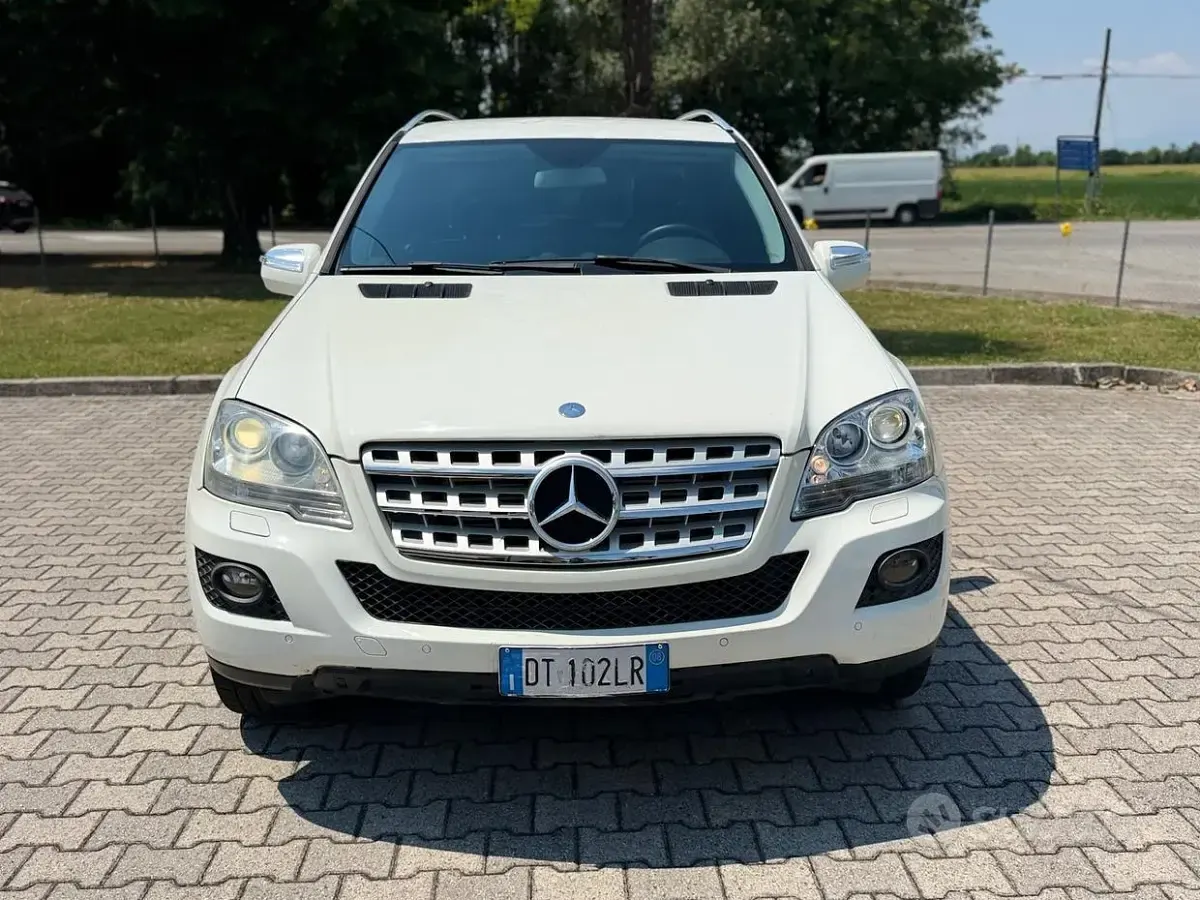 Usata Mercedes ML320 Premium 224 CV (164 kW) 2008 Bianco SUV