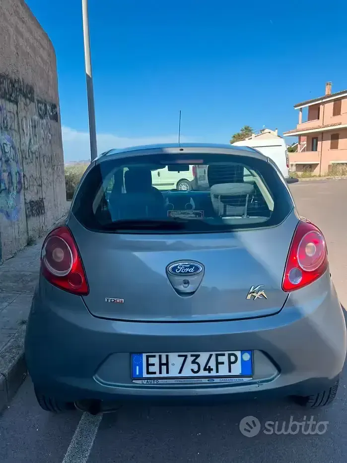 Usata Ford Ka 75 CV (55 kW) 2011 Grigio Utilitaria