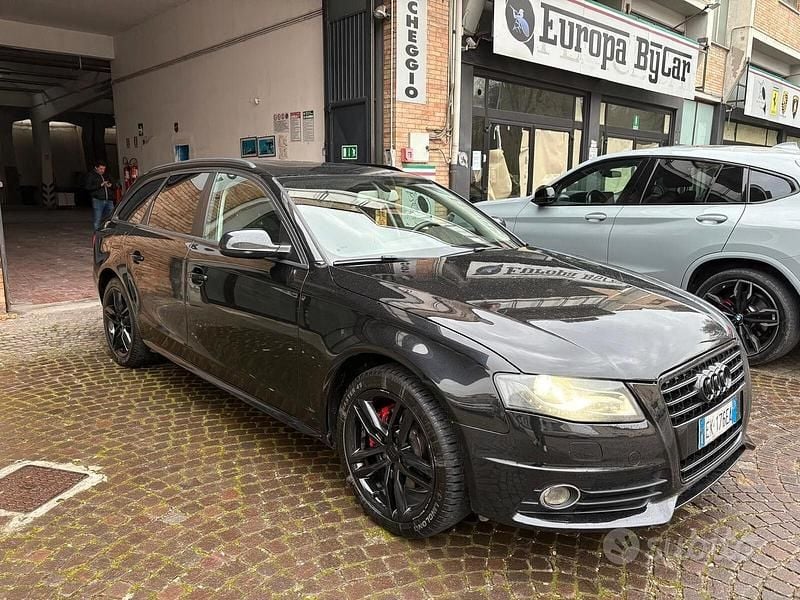 Usado Audi A4 S-Line 170 CV (125 kW) 2011 Negro Familiar
