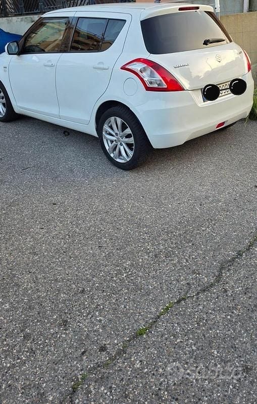 Usata Suzuki Swift 75 CV (55 kW) 2013 Bianco Utilitaria