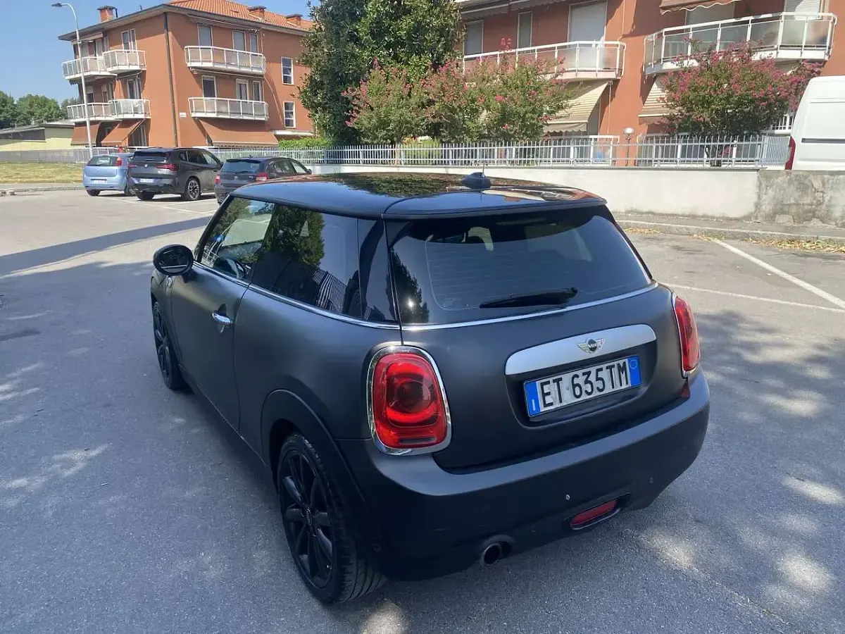 Usata Mini Cooper D 116 CV (85 kW) 2014 Nero Utilitaria
