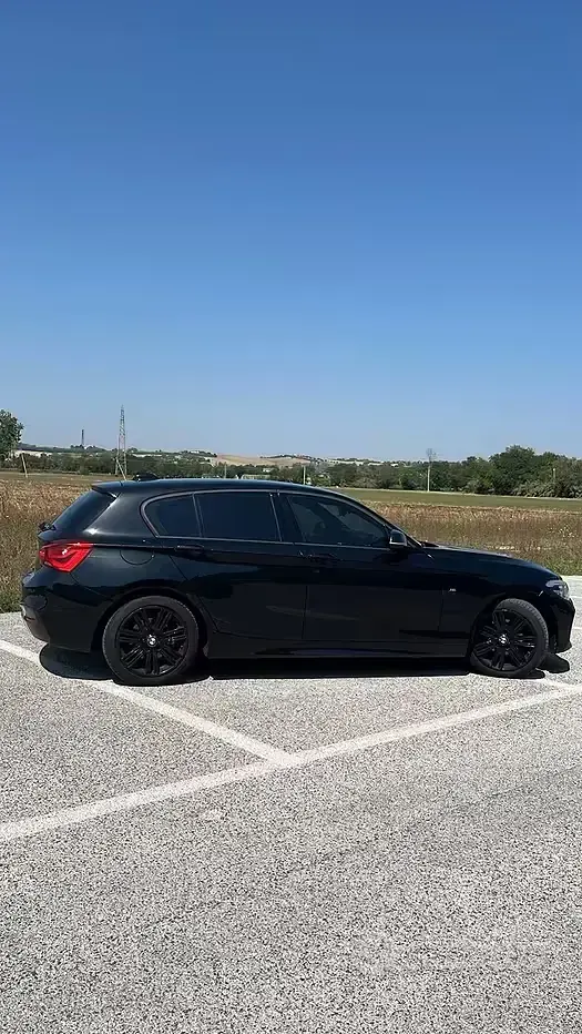 Usata BMW 118 Efficient Dynamics 150 CV (110 kW) 2019 Nero Berlina