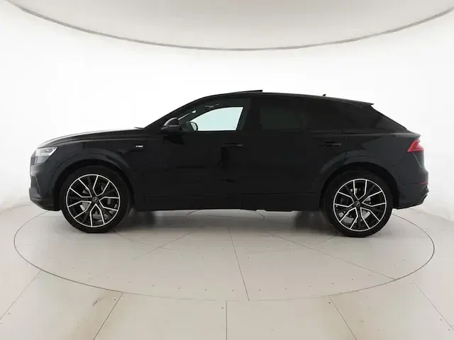 Usata Audi Q8 Sport 286 CV (210 kW) 2023 Nero mito metallizzato SUV