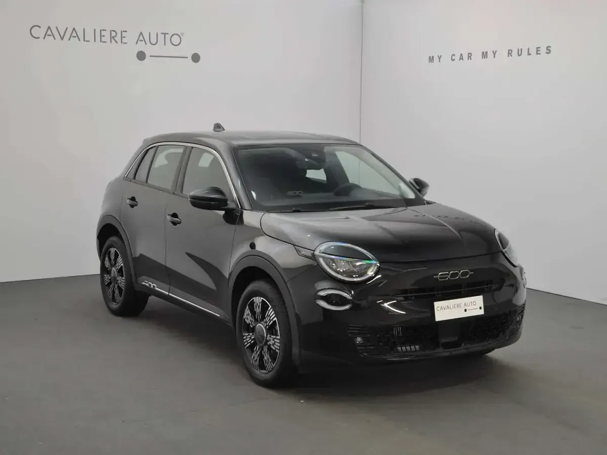 Nuova Fiat 600 Comfort 101 CV (74 kW) 2025 Nero SUV