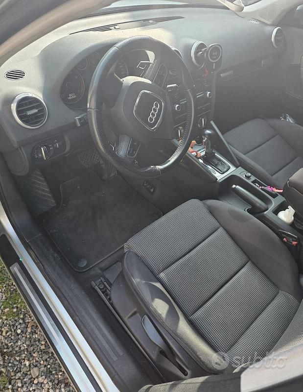 Usata Audi A3 125 CV (91 kW) 2010 Grigio Utilitaria