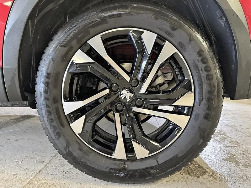 Usata Peugeot 2008 Allure 102 CV (75 kW) 2023 Rosso SUV