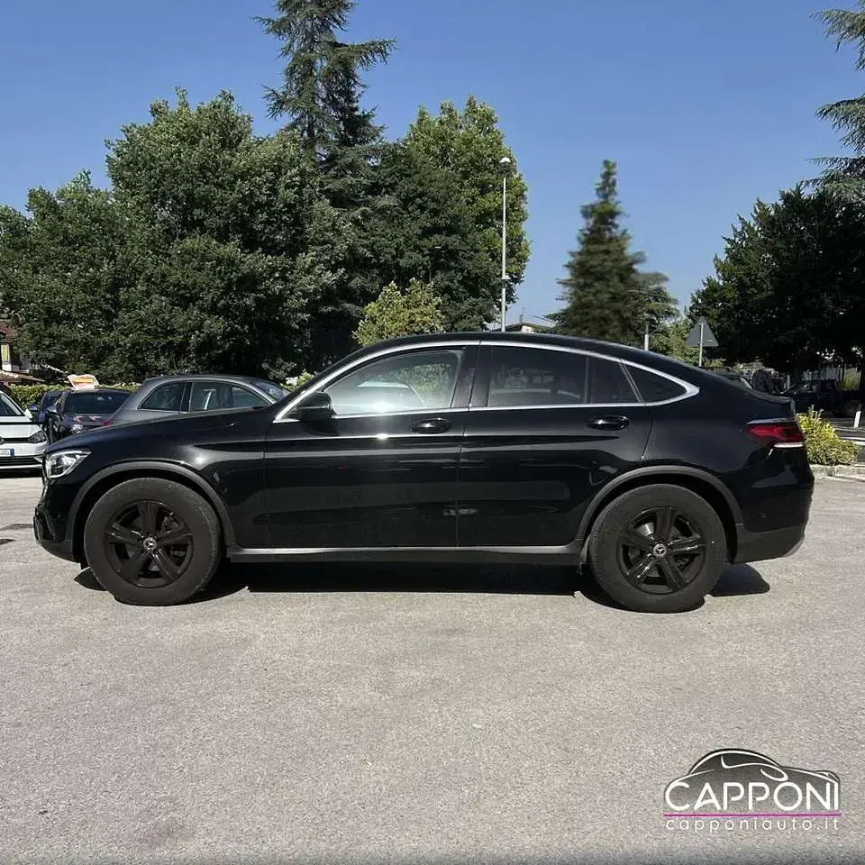 Usata Mercedes GLC200 163 CV (119 kW) 2021 Nero SUV