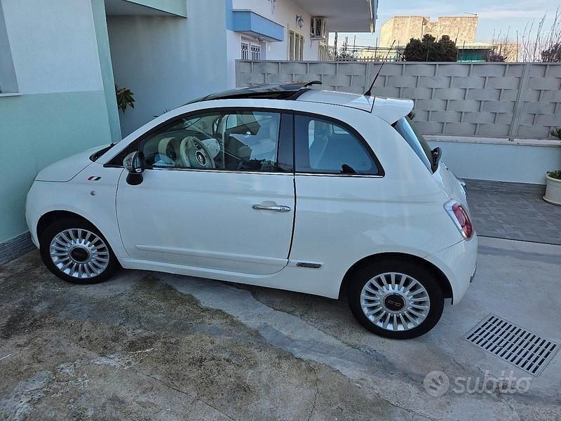 Usata Fiat 500 75 CV (55 kW) 2009 Bianco Utilitaria
