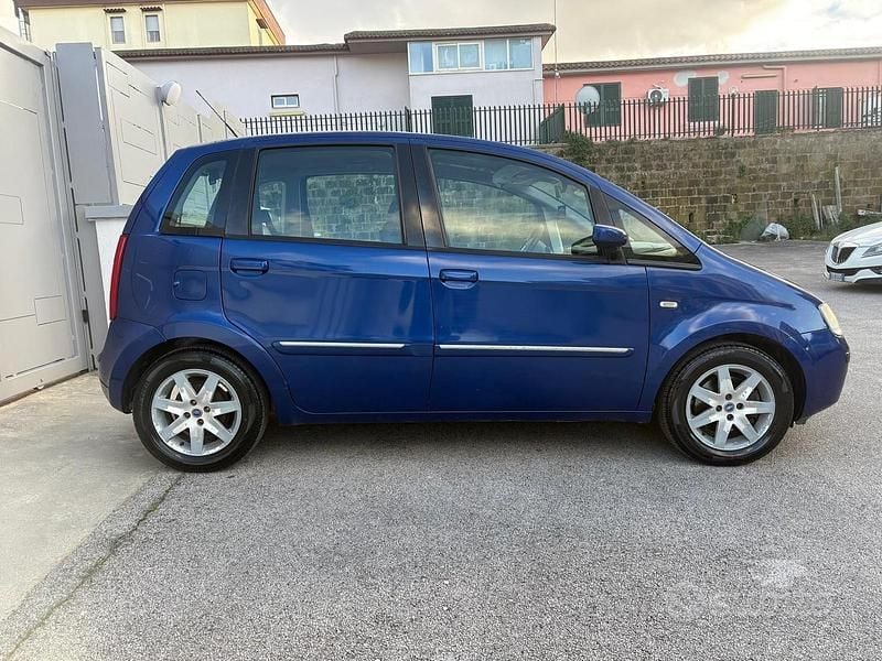 Usata Fiat Idea 90 CV (66 kW) 2009 Blu Monovolume