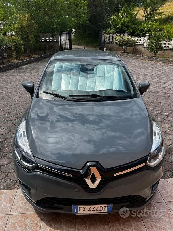 Usata Renault Clio IV 90 CV (66 kW) 2019 Grigio Berlina