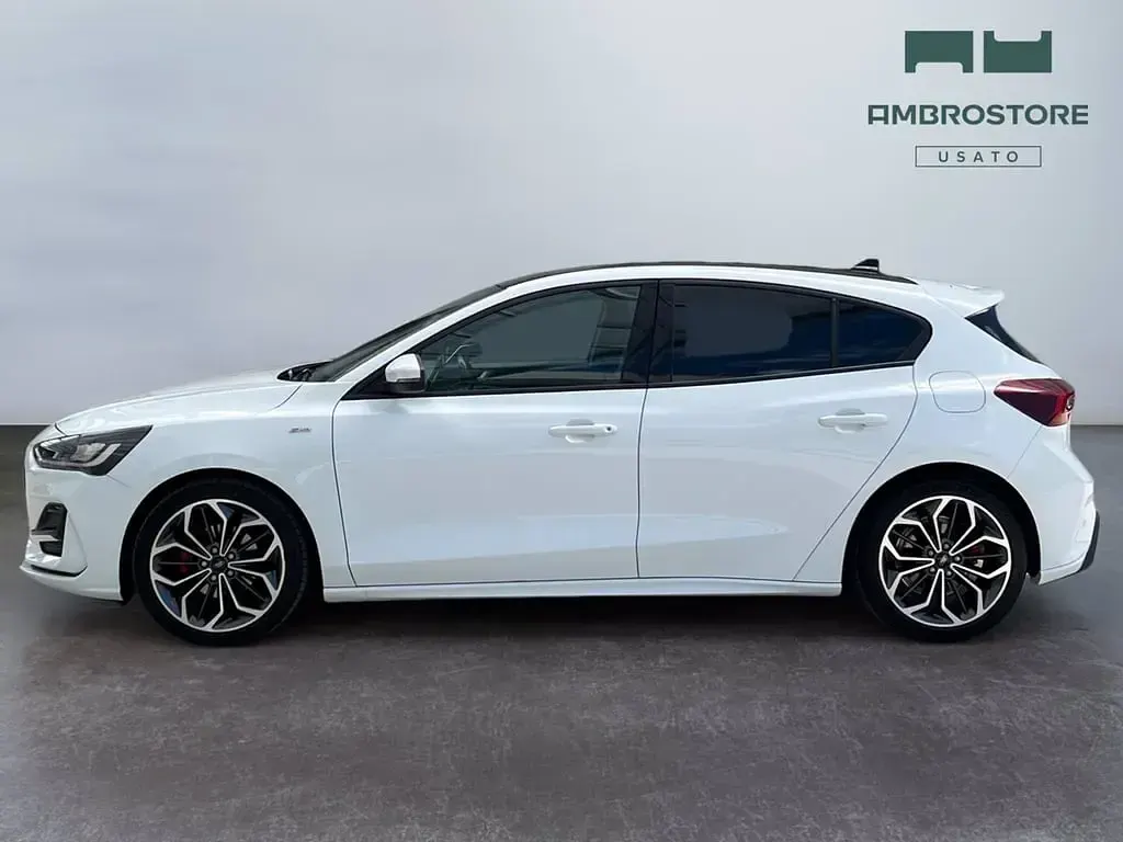 Begagnad Ford Focus 155 HK (114 kW) 2023 Vit Sedan