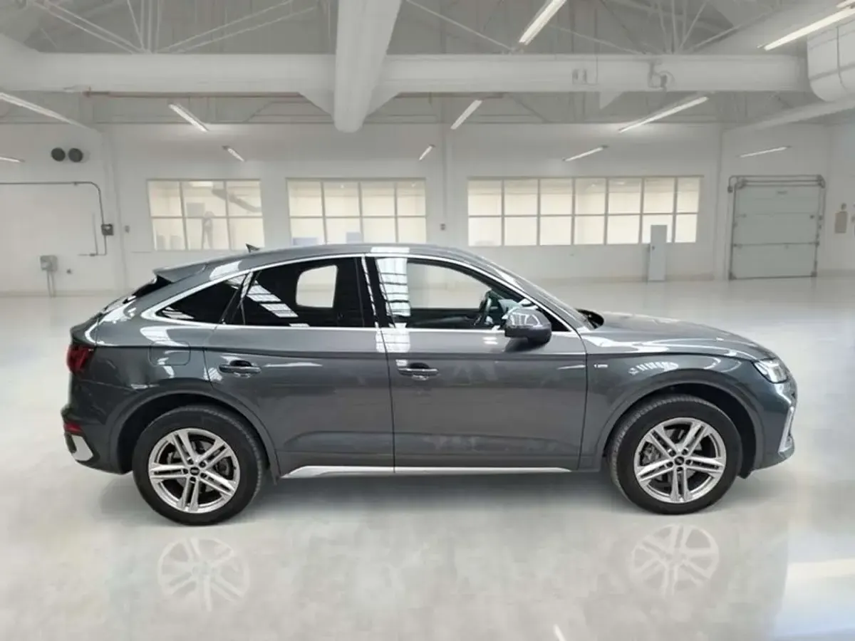 Usata Audi Q5 Sportback S-Line 204 CV (150 kW) 2021 Grigio SUV