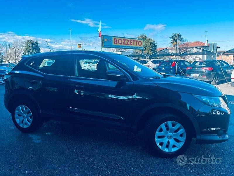 Nero Usata 2014 Nissan Qashqai Visia SUV | 12.400 € (Molto cara) - Immagine 1/4