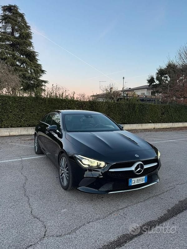 Usata Mercedes CLA200 Shooting Brake 150 CV (110 kW) 2020 Nero Station wagon