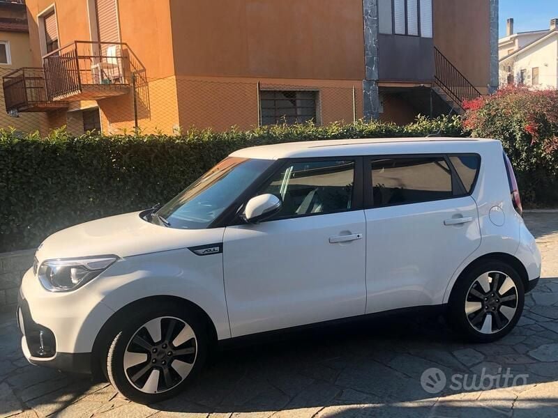 Usata Kia Soul 136 CV (100 kW) 2018 Bianco SUV
