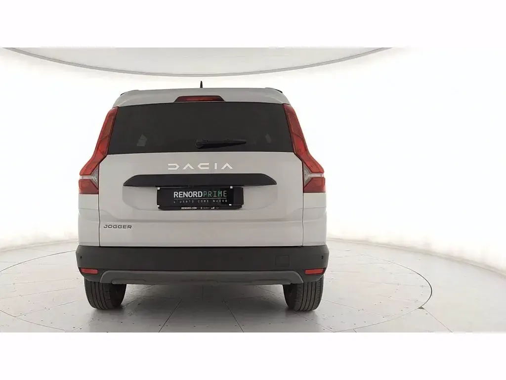 Usata Dacia Jogger Extreme 101 CV (74 kW) 2023 Grigio lunare Monovolume