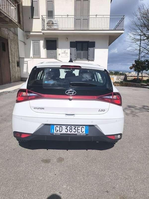 Usata Hyundai i20 101 CV (74 kW) 2021 Bianco Utilitaria