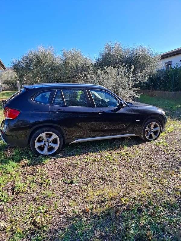 Usata BMW X1 143 CV (105 kW) 2010 Nero SUV