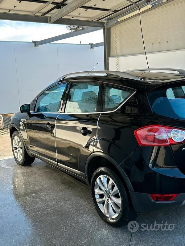 Usata Ford Kuga Titanium 136 CV (100 kW) 2009 Nero SUV