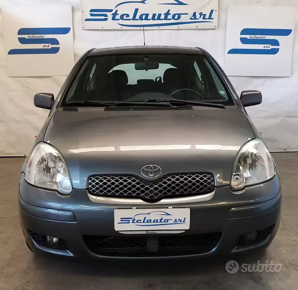 Usata Toyota Yaris 75 CV (55 kW) 2004 Berlina