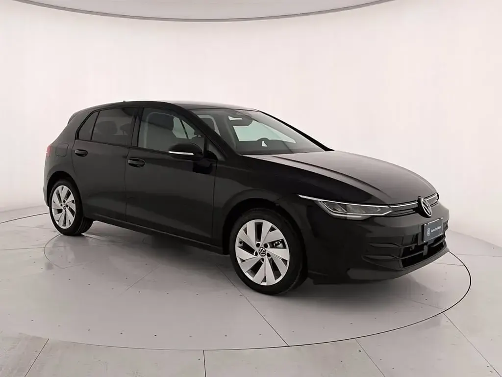 Nuova VW Golf VIII Edition 116 CV (85 kW) 2026 Grenadill black metallizzato Berlina