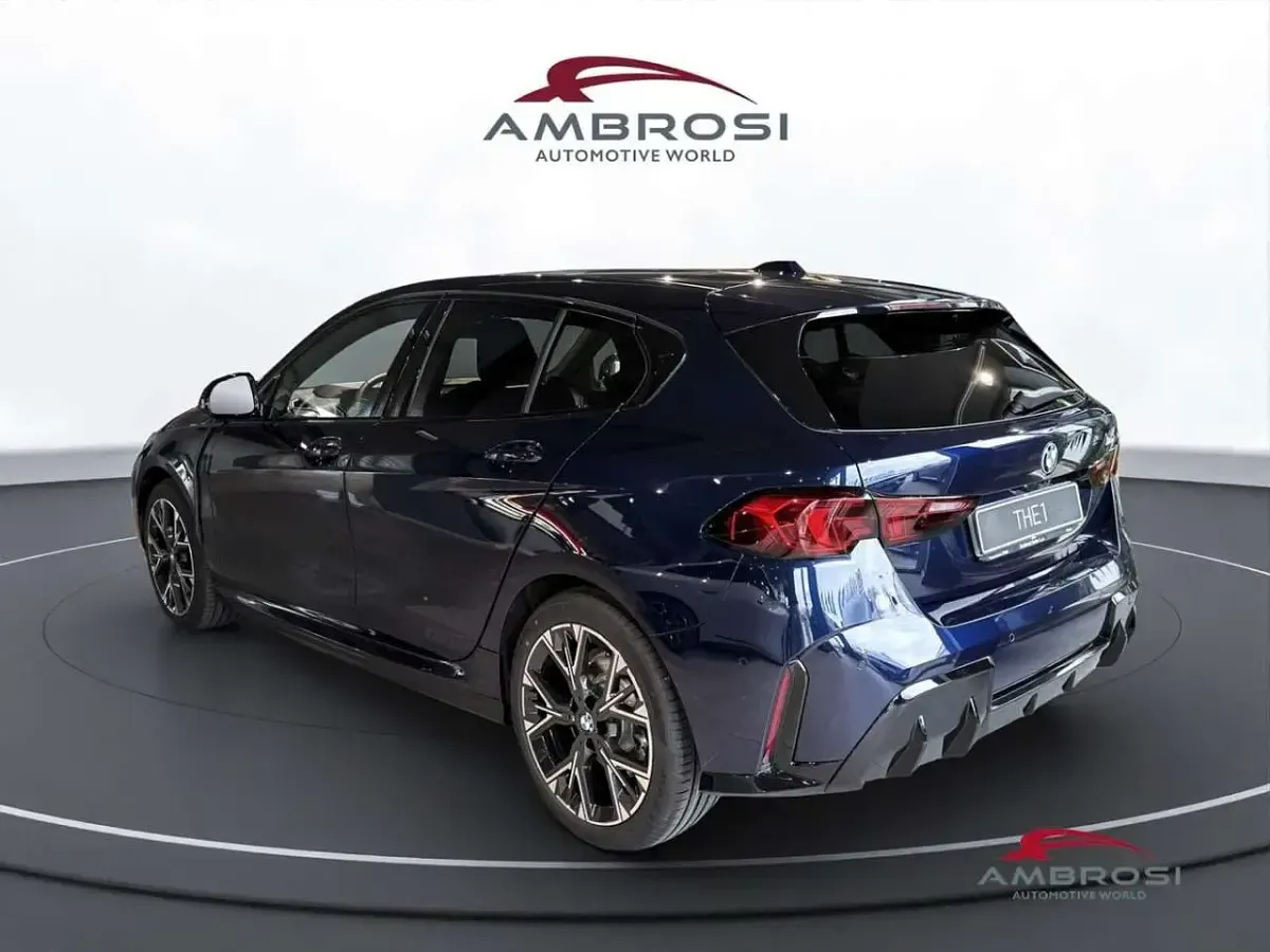 Nuova BMW 118 M Sport 150 CV (110 kW) 2025 Tanzanite blue metallizzato Utilitaria