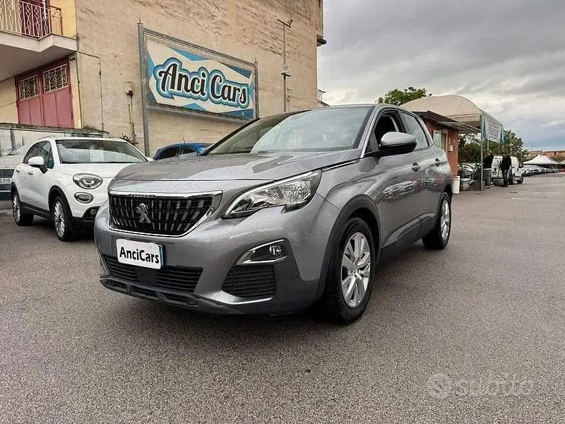 Usata Peugeot 3008 Business-Line 120 CV (88 kW) 2017 Grigio SUV