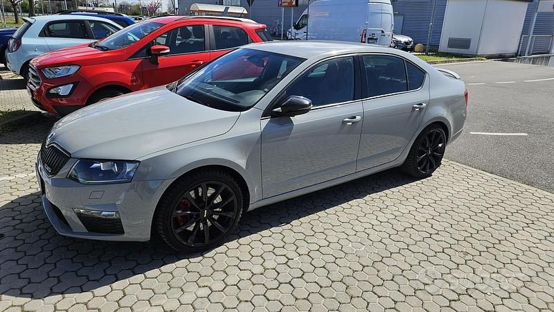 Usata Skoda Octavia vRS 2015 Utilitaria