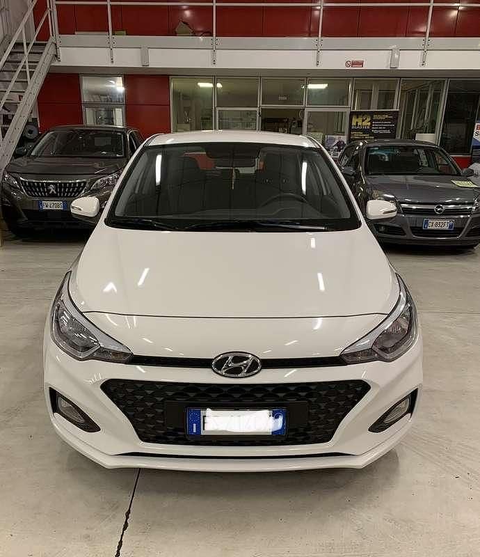 Usata 2025 Hyundai i20 Advanced Due volumi | 13.000 € (Super prezzo) - Immagine 1/4