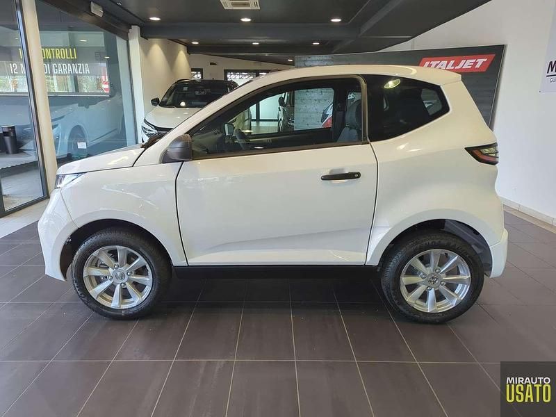 Nuova Aixam AMBITION Pack 5 kW (8 CV) 2025 Bianco Utilitaria
