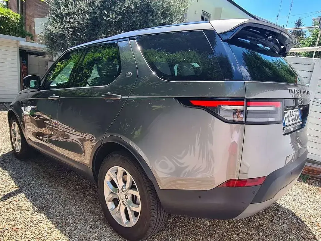 Usata Land Rover Discovery 5 SE 241 CV (177 kW) 2019 Bronzo SUV