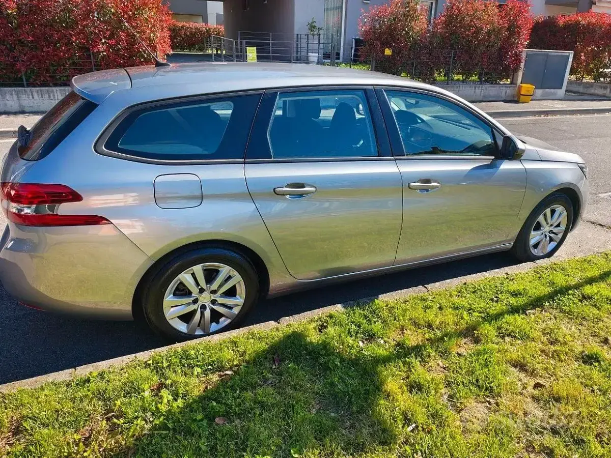 Usata Peugeot 308 131 CV (96 kW) 2020 Grigio Station wagon
