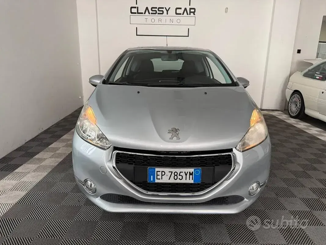 Usata Peugeot 208 Allure 82 CV (60 kW) 2013 Grigio Utilitaria