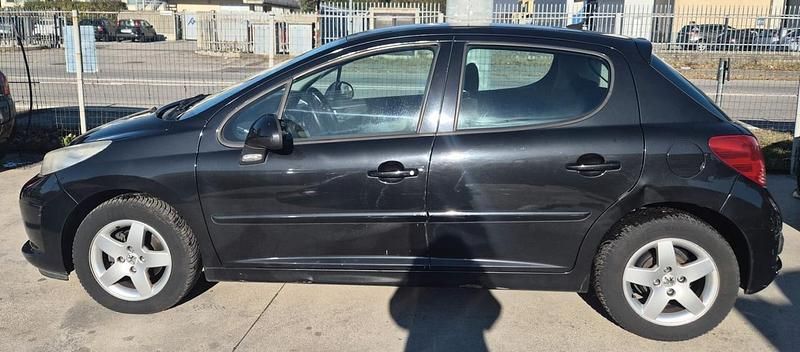 Usata Peugeot 207 70 CV (51 kW) 2009 Nero Berlina