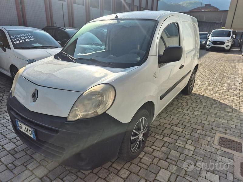 Usata Renault Kangoo 85 CV (62 kW) 2008 Bianco Monovolume