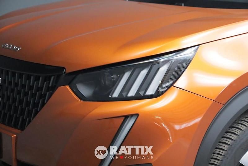 Usata Peugeot 2008 Allure 131 CV (96 kW) 2023 Orange fusion SUV