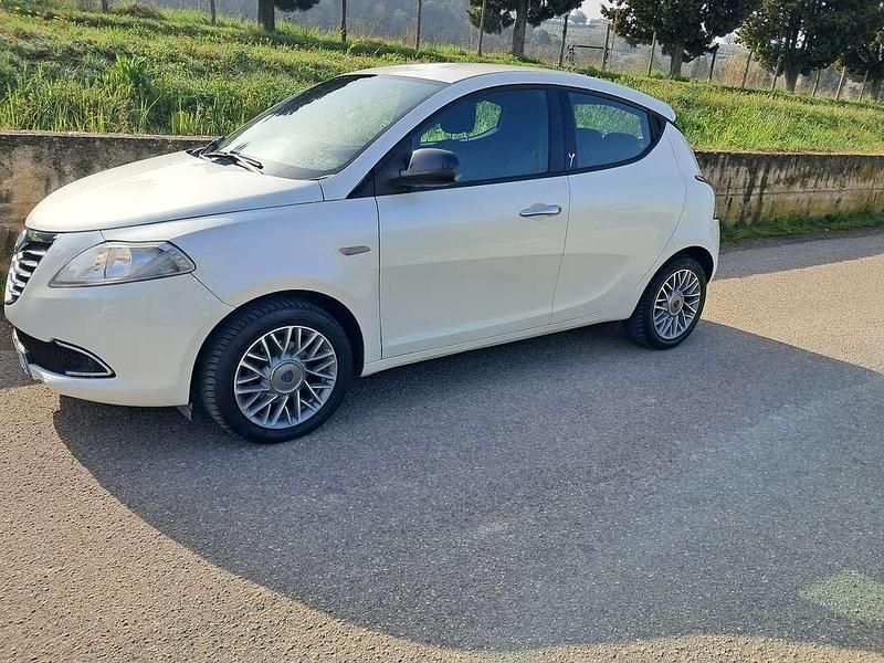 Usata Lancia Ypsilon S 95 CV (69 kW) 2011 Utilitaria